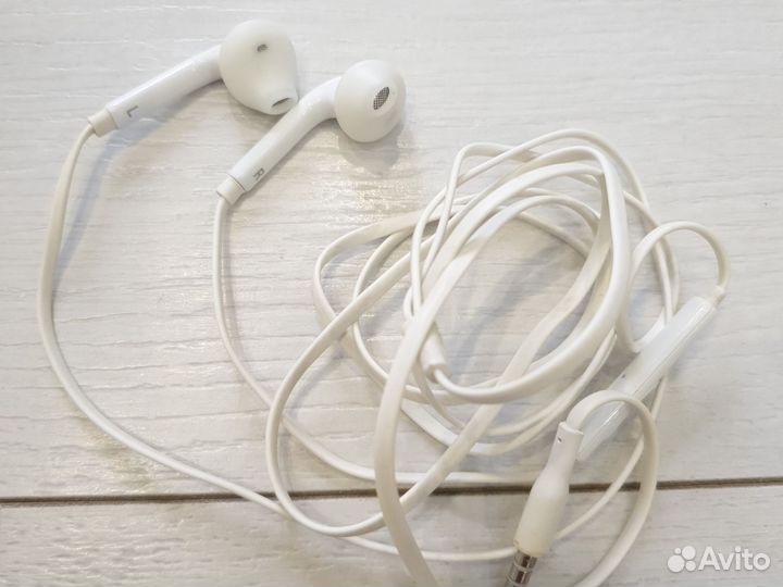 Наушники от samsung galaxy s7 edge