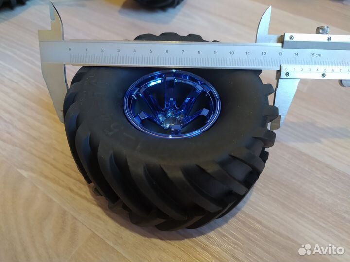 Комплект traxxas 1:10 мост, колёса, раздатка, кард