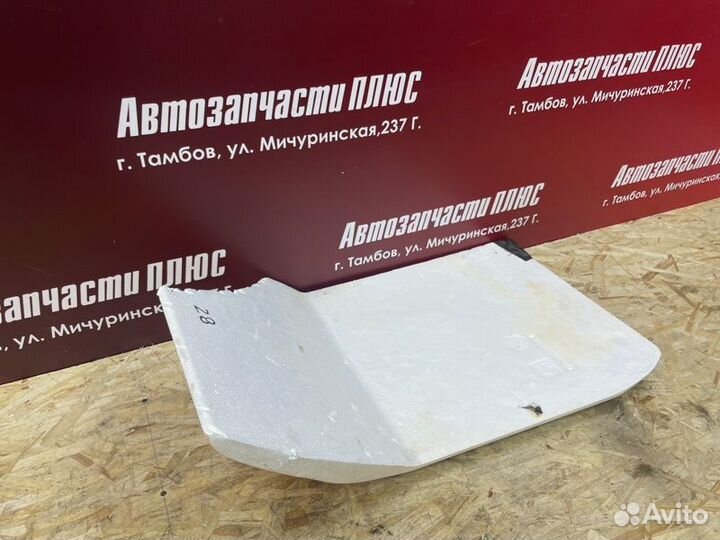 Шумоизоляция пола передняя правая Renault Sandero