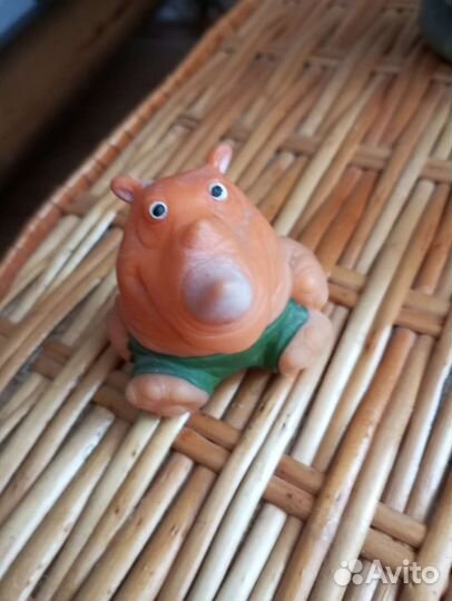 Резиновые игрушки каждая