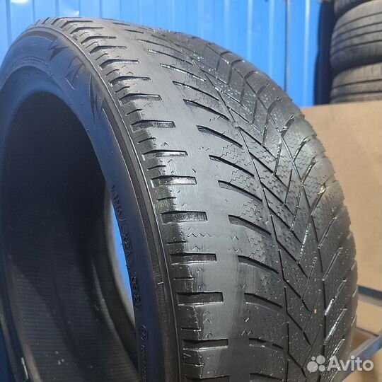 Bridgestone Blizzak LM-005 265/40 R20