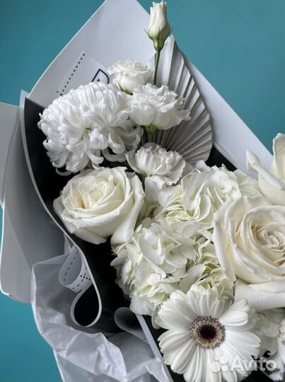 Букет цветов «Белоснежная Любовь»