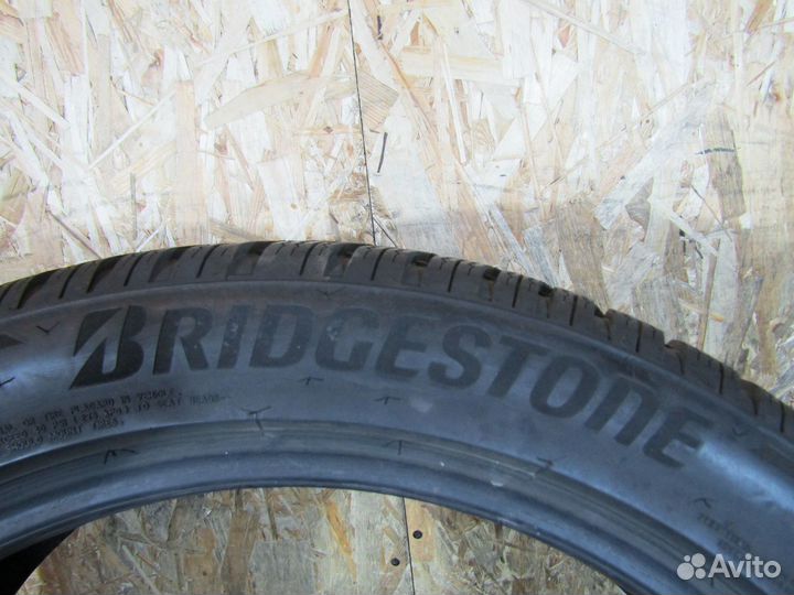 Bridgestone Blizzak LM-005 245/45 R20