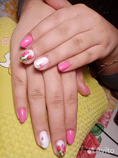 Модель на Педикюр, маникюр