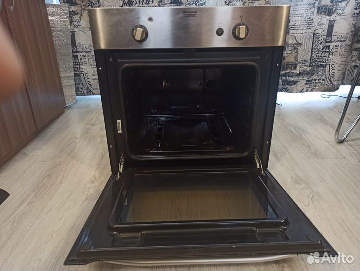 Духовой шкаф Hotpoint Ariston