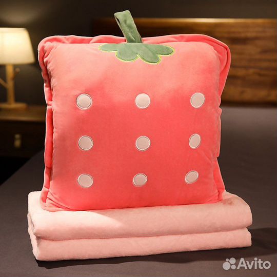 Подушка с пледом внутри