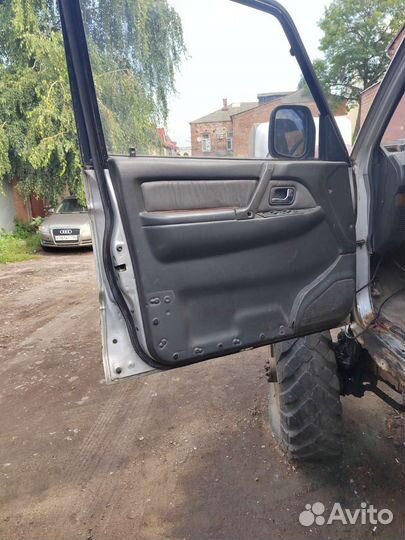 Запчасти на Митсубиси Паджеро 2