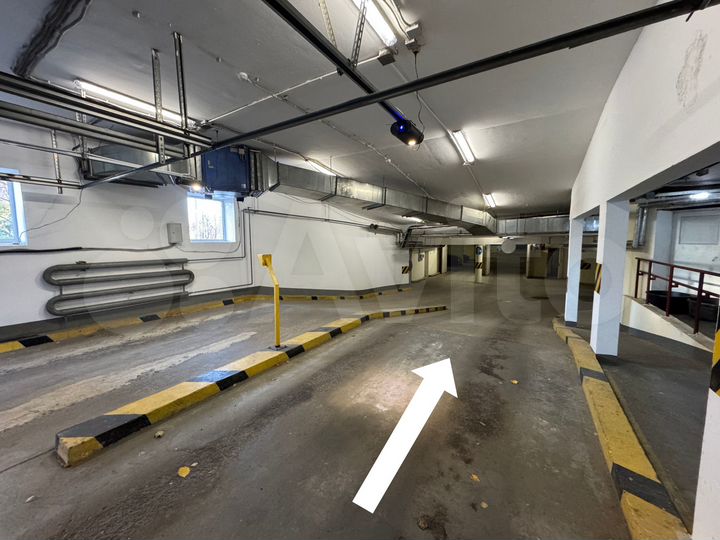 Машиноместо, 13 м²