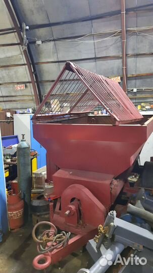 Полуприцеп тракторный Коммунсельхозтехника ППС-248-МКУ-1,3, 2018