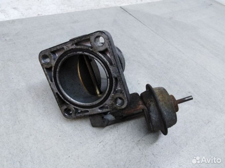 Воздушная заслонка Ниссан