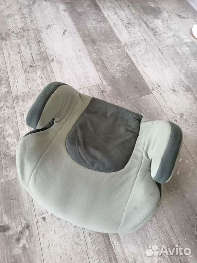 Детский бустер автомобильный