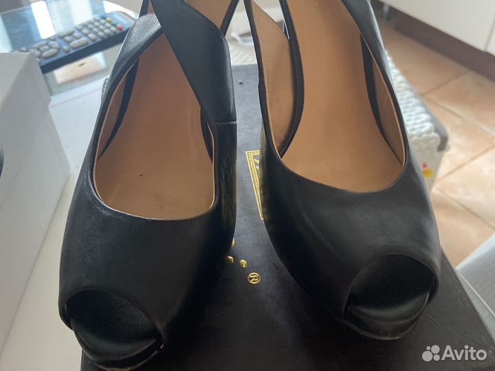 Босоножки женские 38 размер