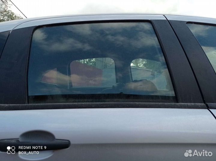 Стекло заднее правое Ситроен С3 A51