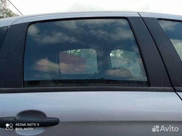 Стекло заднее правое Ситроен С3 A51