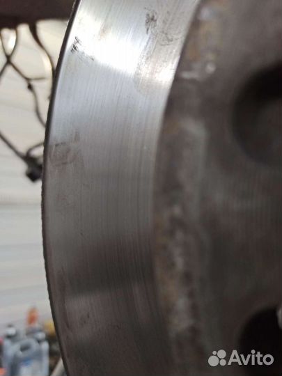 Тормозной диск передний левый Volkswagen Golf 7,Sk