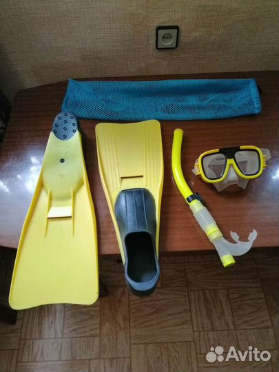 Ласты и маска с трубкоой