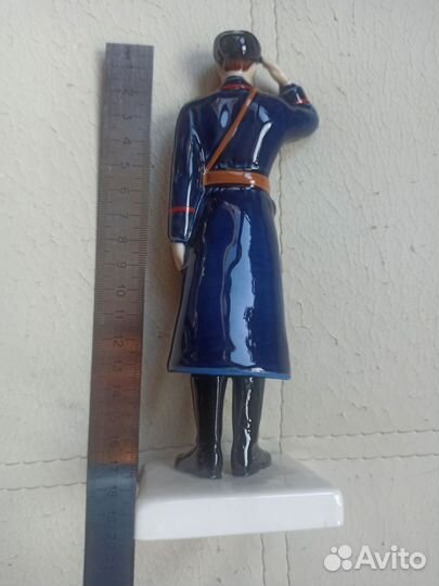 Фарфоровый бюст Дзержинского с секретом