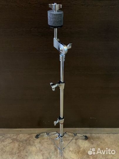 Педали, карданы, стойки, стульчики для ударных