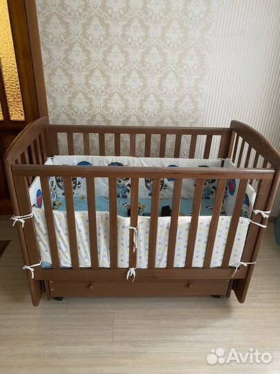 Кровать детская с автоукачивателем