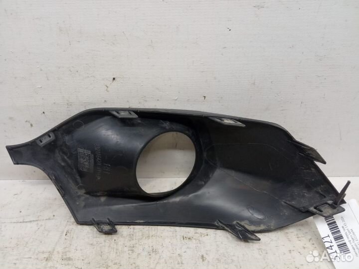 Накладка птф передняя правая Mitsubishi Pajero