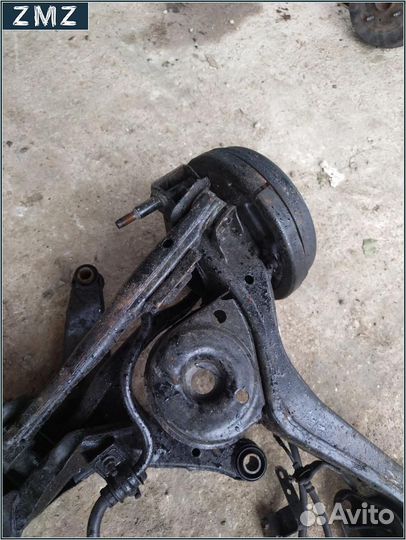 Ступица на Nissan Serena PC24 SR20DE