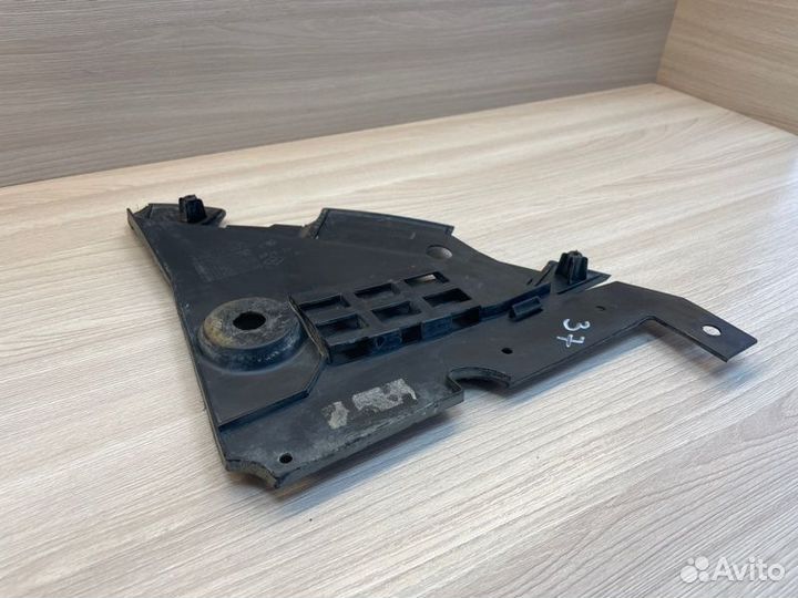 Пыльник бампера передний правый Renault Logan