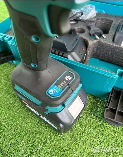 Гайковерт Makita 800нм
