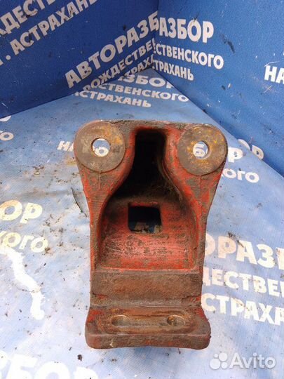 Крепление торсиона. Renault Magnum грузовой тягач