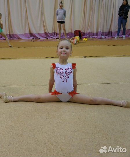 Гимнастический купальник 104р