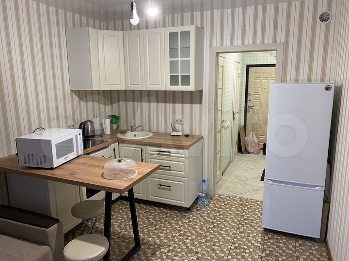 1-к. квартира, 42 м², 13/17 эт.