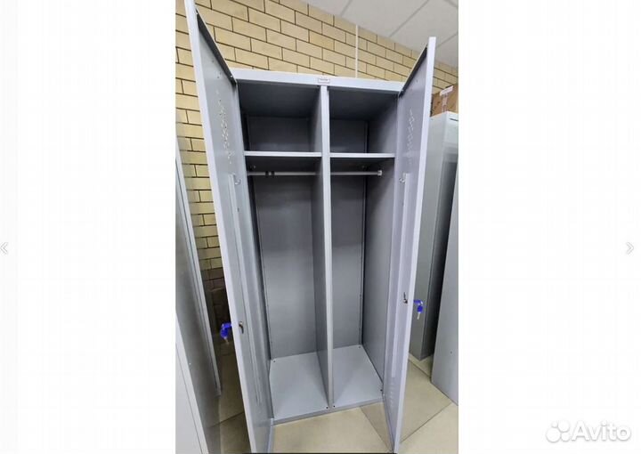 Шкаф металлический для одежды
