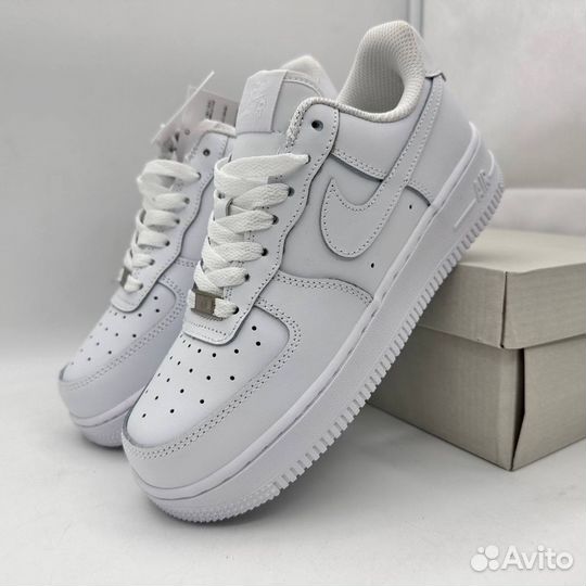 Кроссовки женские Nike Air Force 1 Белые