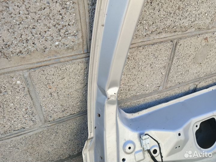 Дверь багажника