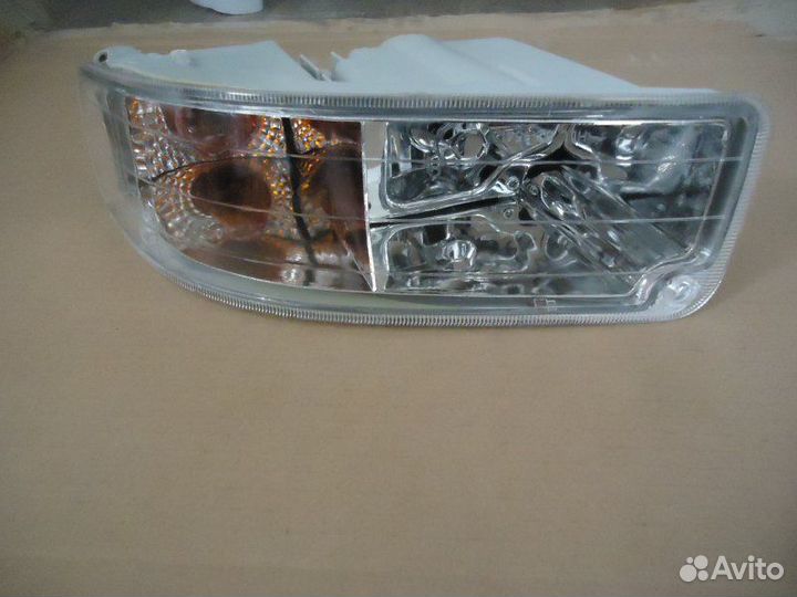 Туманка правая передняя правая Toyota Vista SV42