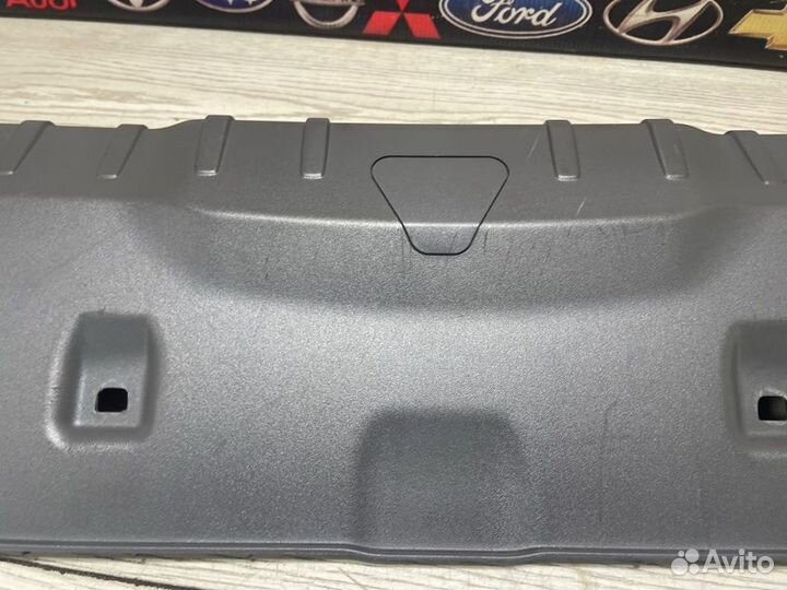 Накладка замка багажника задняя Bmw 7-Series F01