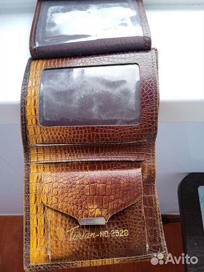 Мужское кожаное портмоне