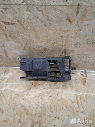 Ручка двери задней внутренняя левая Geely Emgrand