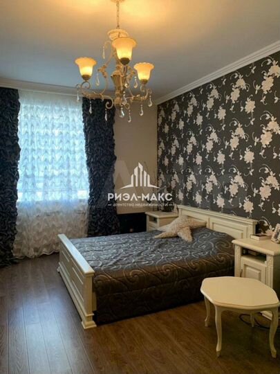 4-к. квартира, 175,8 м², 5/6 эт.
