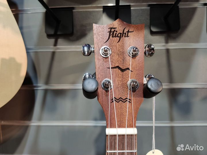 Flight AUC-33 cupcake - Укулеле