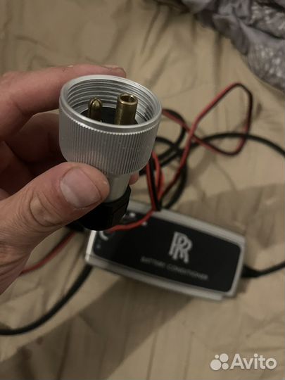 Зарядное устройстводля акб Rolls Royse оригинал