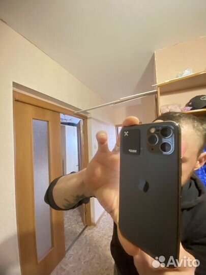 iPhone 11 Pro, 64 ГБ