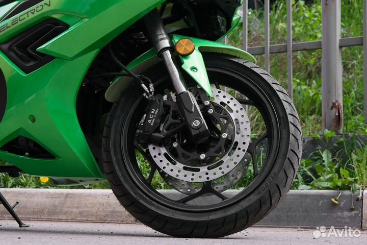 Электрический мотоцикл BMW RR