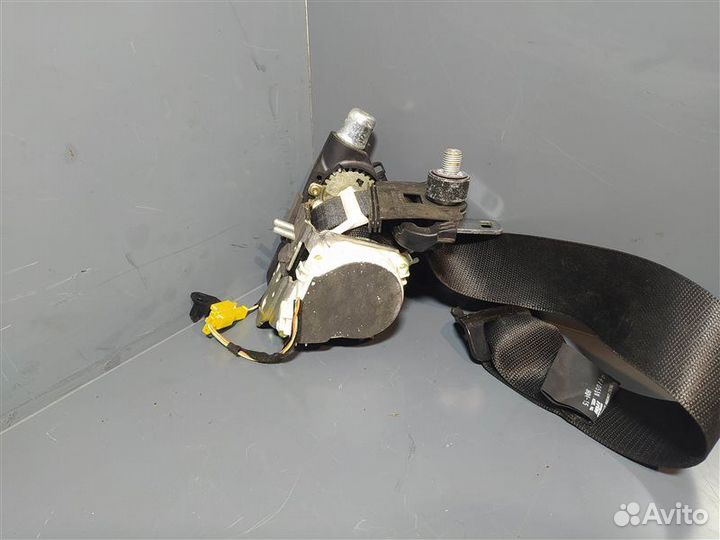 Ремень безопасности задний правый Mercedes