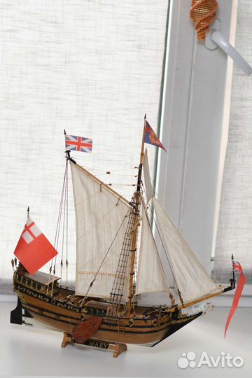 Деревянная модель корабля