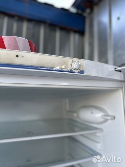 Холодильник бу indesit