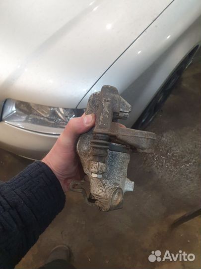 Суппорт audi a4 b6