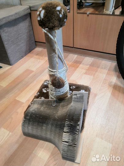 Когтеточка для кошек +игрушки