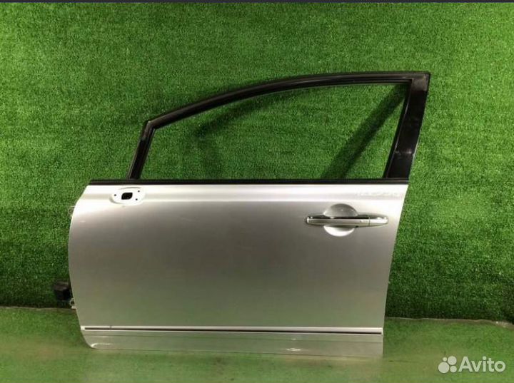 Дверь передняя левая Honda Civic 4D