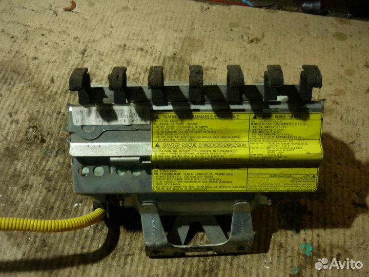 Подушка безопасноти Лансер 9