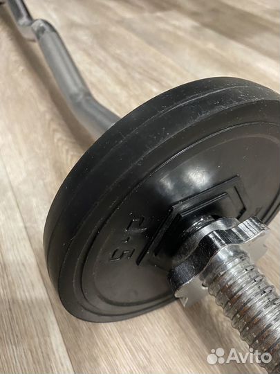 Скамья для жима и штанга с блинами